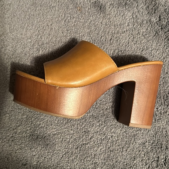 Like new platform shoes - Picture 3 of 4